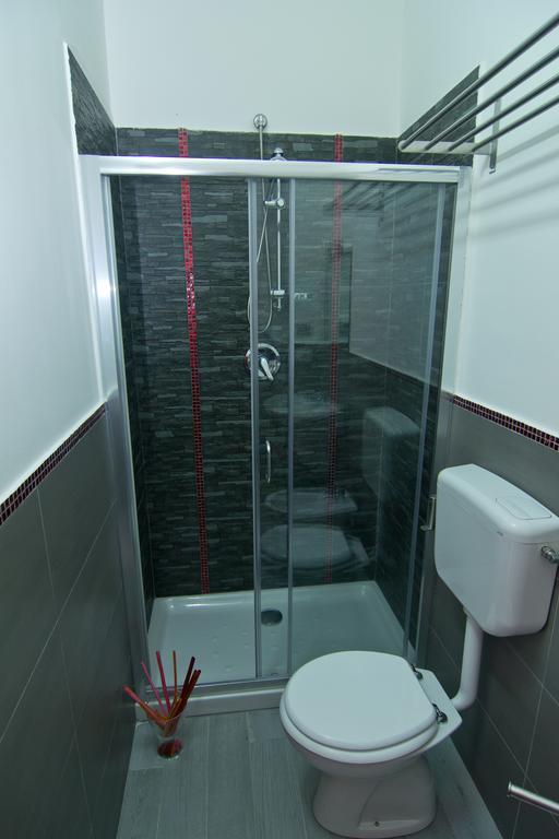 וילאפרנקה טירנה B&B Tifeo מראה חיצוני תמונה